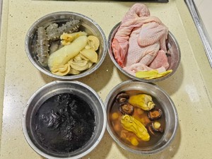 发财好事汤(发菜蚝豉鲍参肚汤)