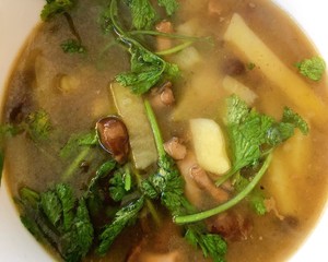 滑子蘑炖土豆