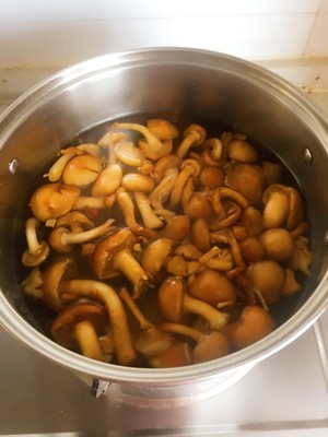 肉炒小白菜滑子蘑
