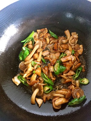 肉炒小白菜滑子蘑