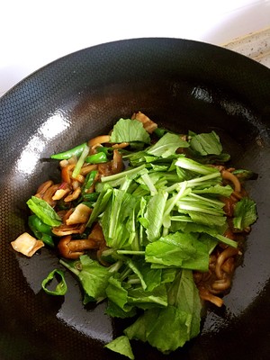 肉炒小白菜滑子蘑
