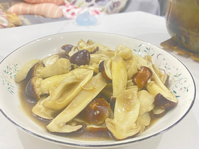 清炒姬松茸