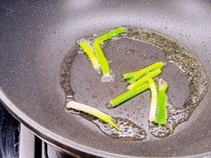 上桌秒光的葱油姬松茸
