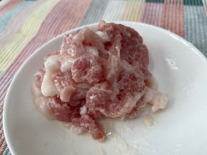 一家懒人菜菜-双菇炒肉丝（蟹味菇和白玉菇）-清洗简单步骤简单调料简单