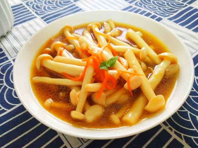 色香味俱全的炒白玉菇