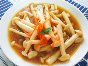 色香味俱全的炒白玉菇