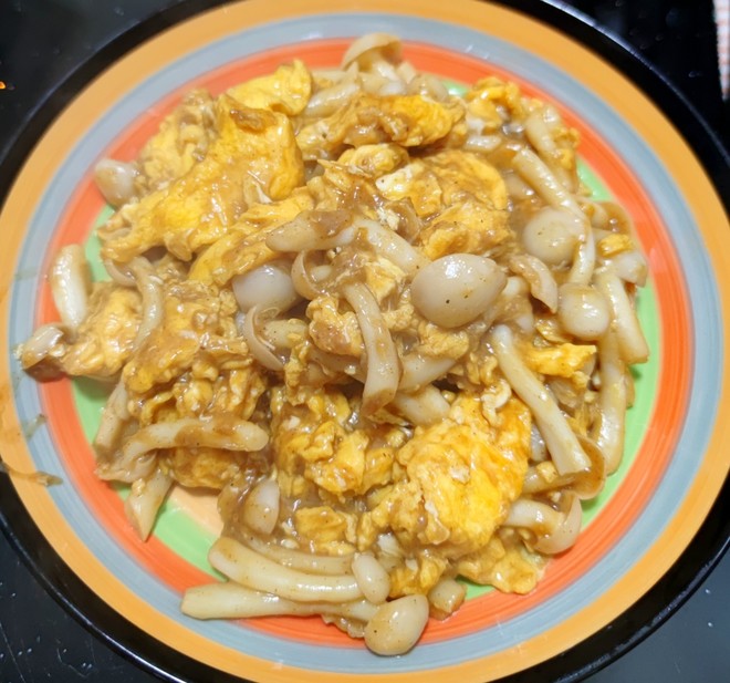 白玉菇炒鸡蛋-直接封顶了