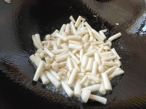 白玉菇西红柿鸡蛋汤