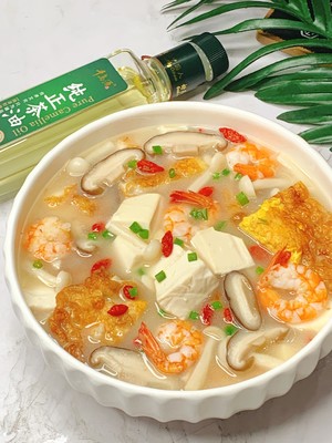 饱腹掉称✅鲜美浓郁的三鲜菌菇汤！