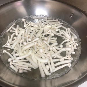 素炒白玉菇