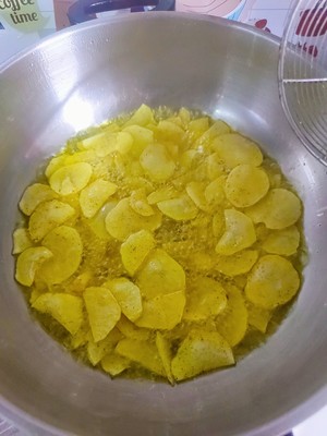 土豆片炒榛蘑
