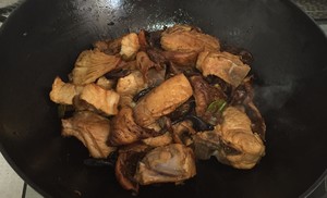 排骨炖榛蘑