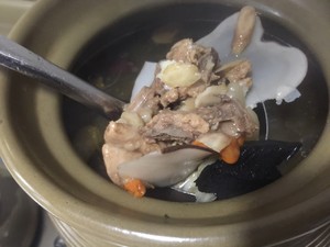灵芝海底椰鸡汤 | 去黄养肌