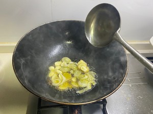 牛肝菌炒腊肉