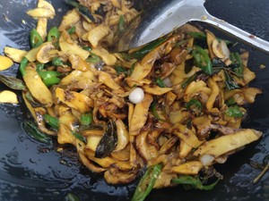 牛肝菌焖饭（含菌子处理）
