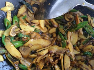 牛肝菌焖饭（含菌子处理）