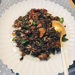 夏日一口鲜－辣炒黑牛肝菌