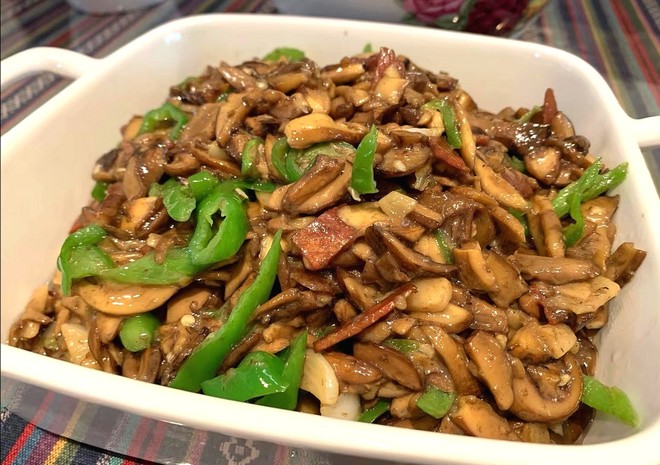 青椒牛肝菌（红见手青）