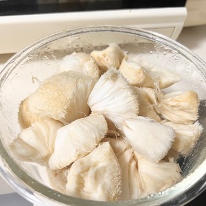 炒鲜猴头菇