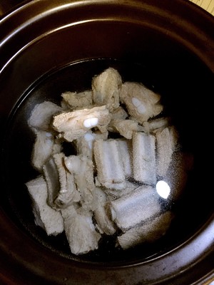 猴头菇排骨养胃汤