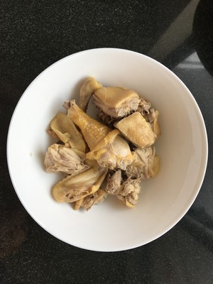 养胃猴头菇炖鸡汤
