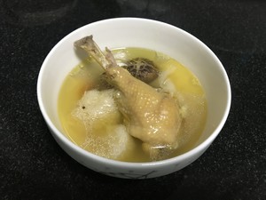 养胃猴头菇炖鸡汤