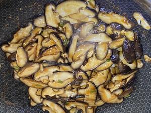 香菇这样炒比肉都好吃?素炒香菇