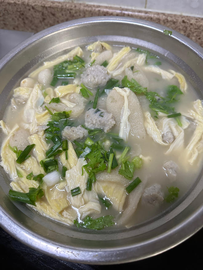 鱼滑浸竹荪腐竹