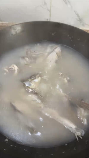 鱼滑浸竹荪腐竹