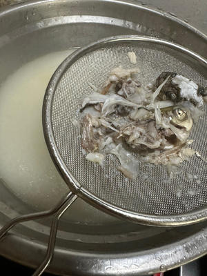 鱼滑浸竹荪腐竹