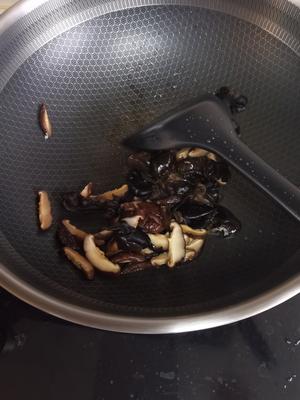 鲜美的竹荪汤