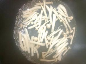海鲜菇火腿炒蛋