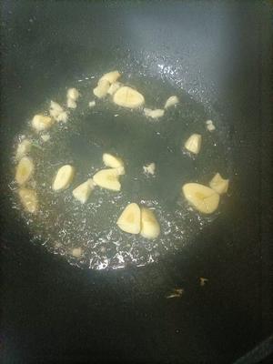 海鲜菇火腿炒蛋