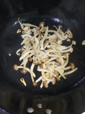 蟹味菇炒青菜