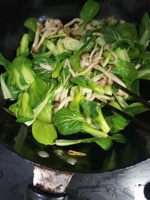 蟹味菇炒青菜