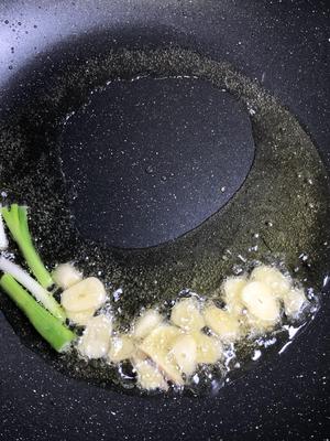 家常小炒‼️海鲜菇炒肉丝?