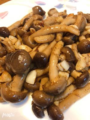 椒香蟹味菇  ?特别特别受欢迎?