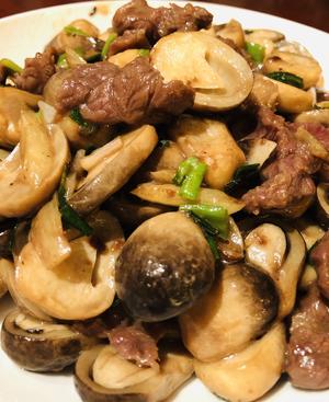 好吃得停不了的“草菇炒牛肉”