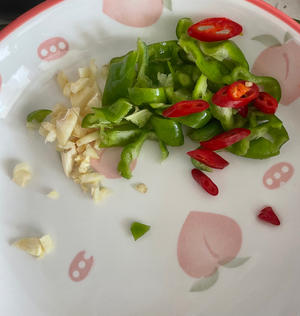 西红柿炒鸡腿菇鸡蛋
