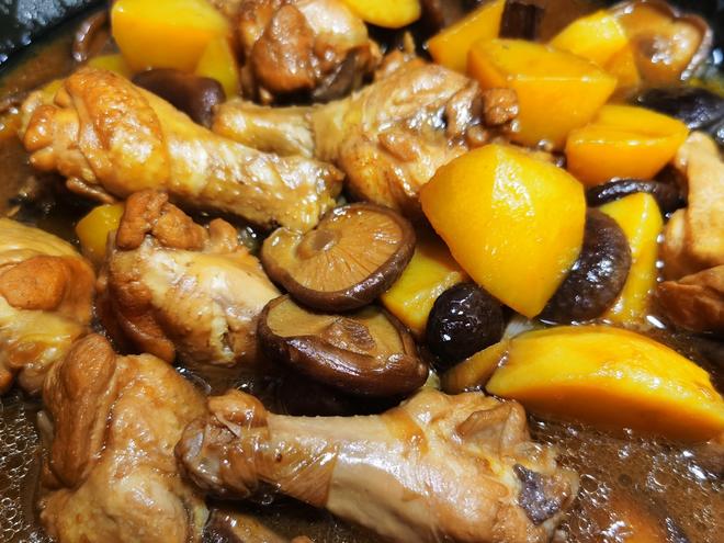 土豆香菇炖鸡腿/鸡块