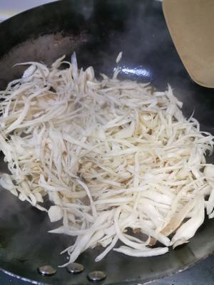 酱汁鸡腿菇