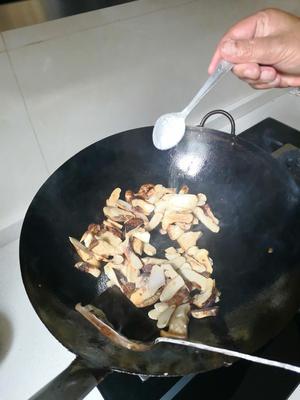 鲜掉鼻子/炒松茸！！