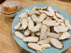 野生松茸炖鸡汤
