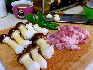 赤松茸炒肉