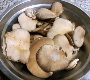 平菇炒鸡蛋