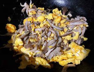 平菇炒鸡蛋