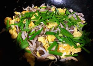 平菇炒鸡蛋