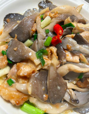 平菇炒肉片