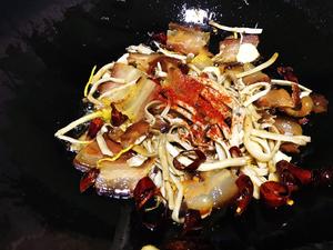 茶树菇炒腊肉