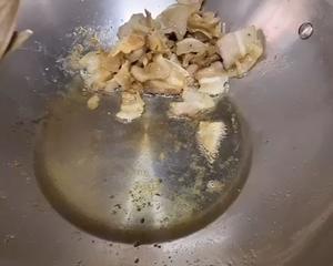 炒茶树菇